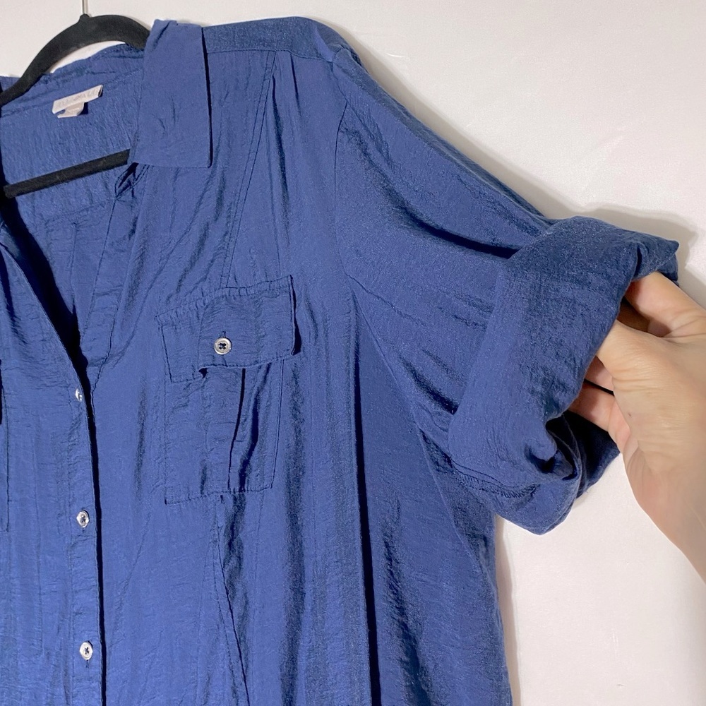 5/$25 Roz & Ali Blue Button Front Blouse 3X - Picture 7 of 16